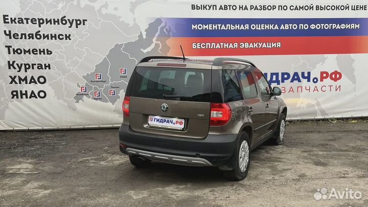 Обшивка двери задней левой Skoda Yeti (5L) 5L0867211B