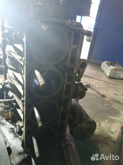 Продам блок 402 двигатель