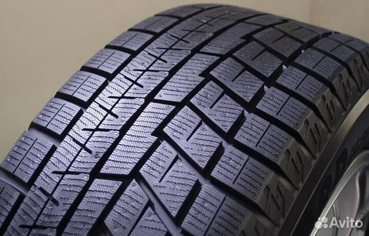 Yokohama Ice Guard IG60A 245/45 R18 100Q