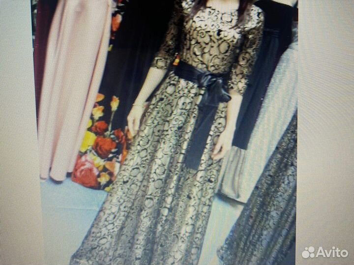 Вечернее платье