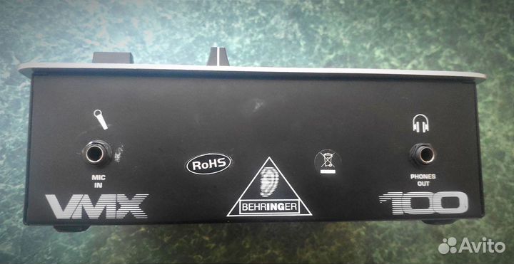 Микшерный пульт behringer для DJ