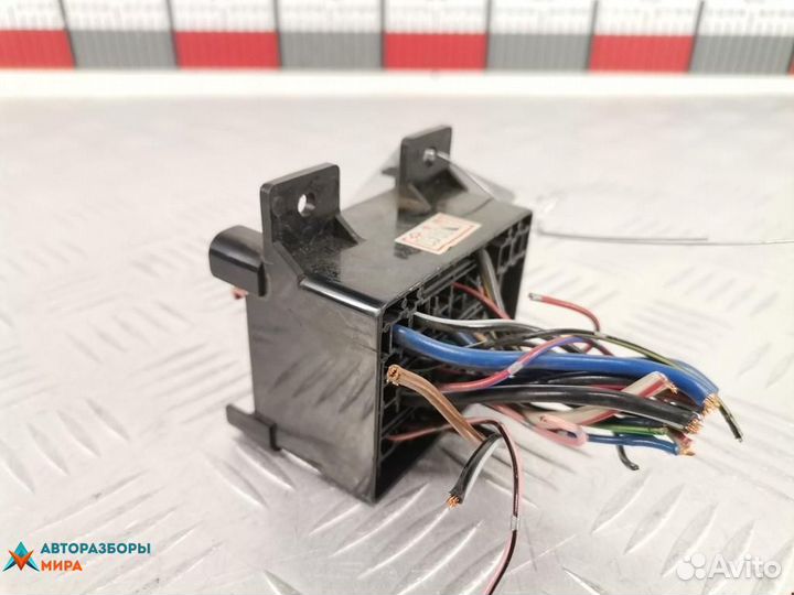 Блок предохранителей Mazda 323 BA 1996