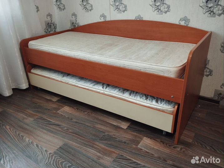 Двухярусная кровать выдвижная бу