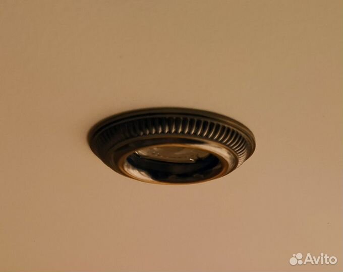 Точечные светильники в классическом стиле