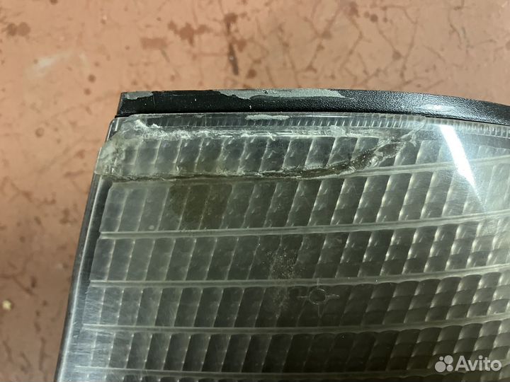 Фонари задн наружн с трещин стекол примьера P11