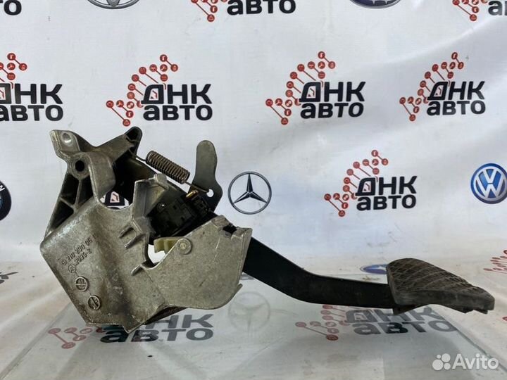 Педаль тормоза Mercedes-Benz E-Class W 210 111942