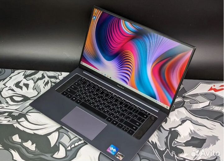 Мощный Honor MagicBook 16 Ryzen 5 3550H 8GB SSD