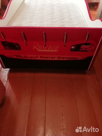 Кровать машина для мальчика с матрасом