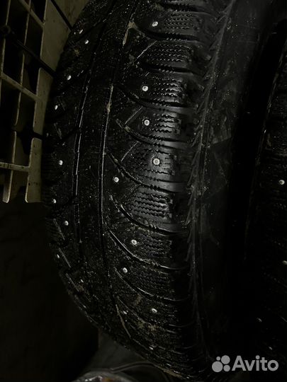 Bridgestone Ice Cruiser 7000 215/70 R16 100T