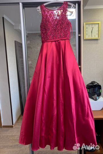 Вечернее платье