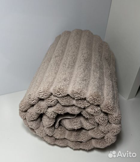 Махровые полотенца новые