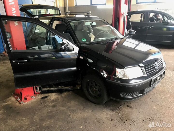 Разбор на запчасти Volkswagen Polo 1999-2001