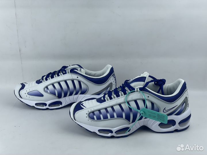 Кроссовки белые Nike Air Max tailwind 4