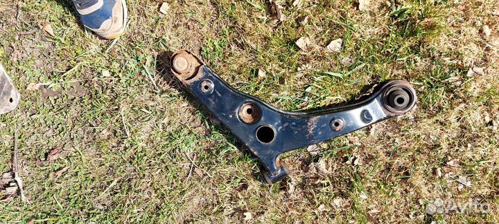 Lancer 9 рычаг передний