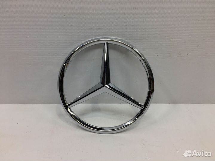 Эмблема решетки радиатора и багажника Mercedes