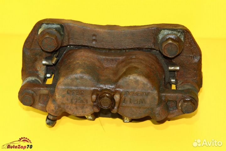 Honda Crosstour Суппорт передний правый