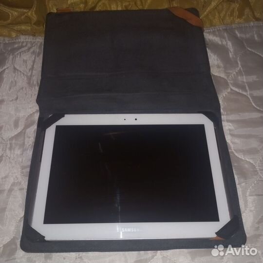 Почти новый планшет