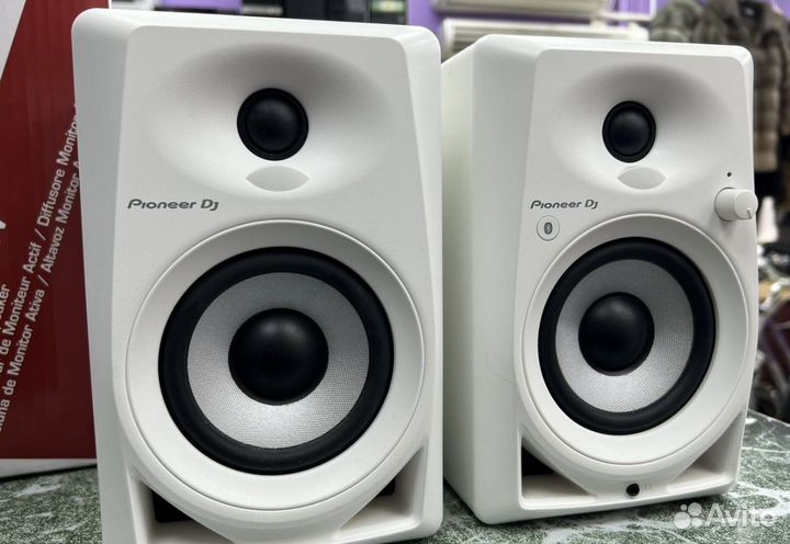 Студийный монитор Pioneer DM-40BT- W