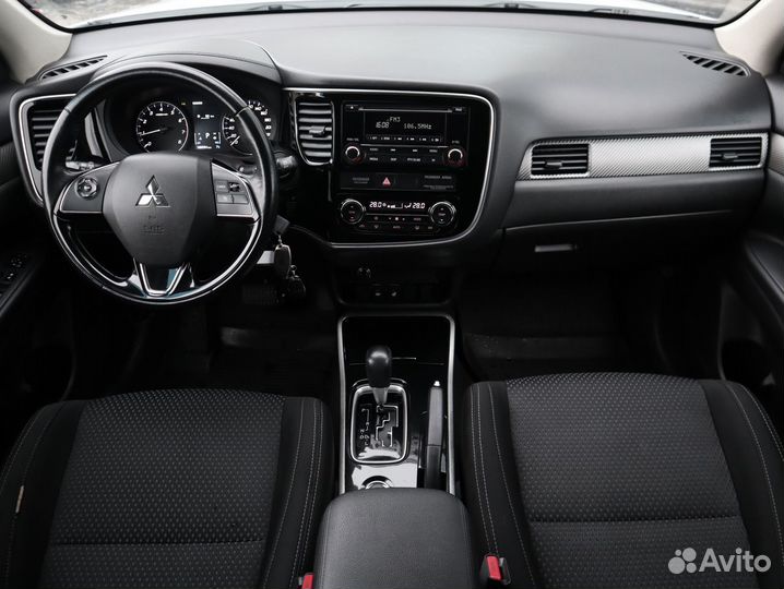 Mitsubishi Outlander 2.0 CVT, 2017, 188 268 км