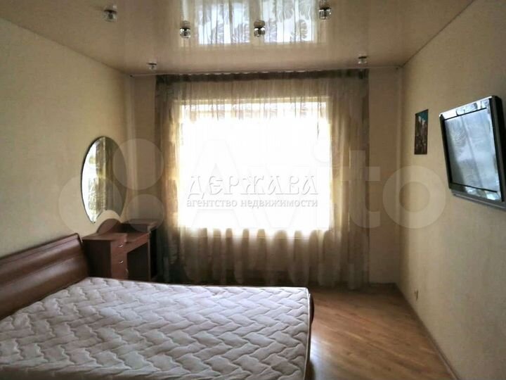 3-к. квартира, 100 м², 4/9 эт.