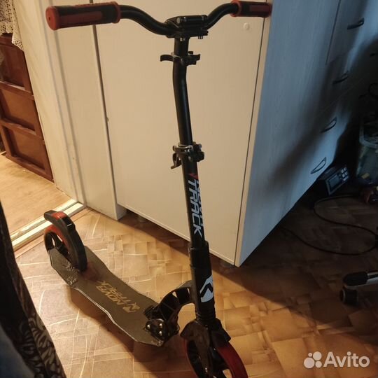 Самокат взрослый с большими колесами