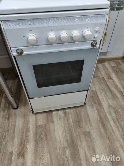 Продам газовую плиту бу