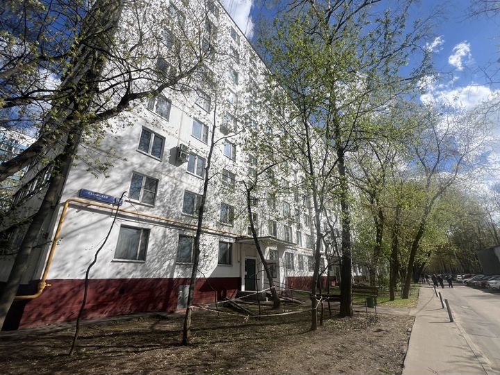 2-к. квартира, 45 м², 1/9 эт.