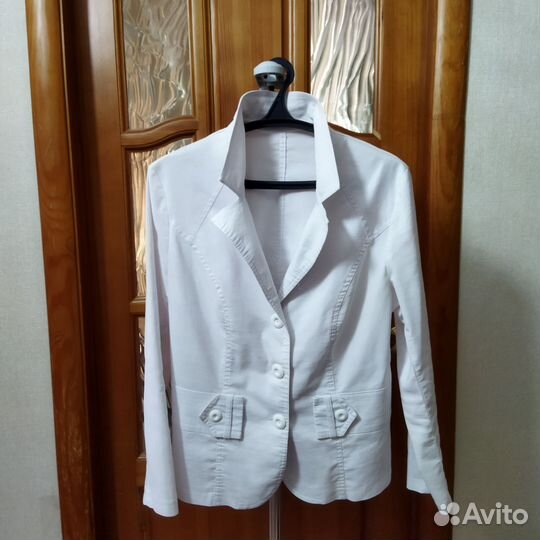 Пиджаки женские 48-50