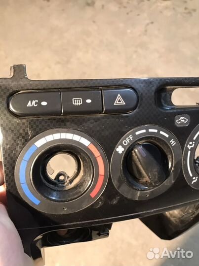 Консоль geely мк