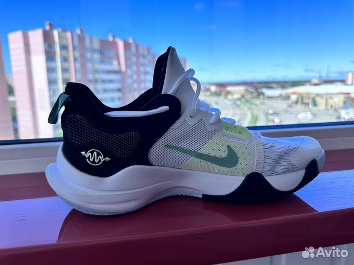 Кроссовки Nike