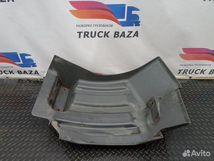 Крыло переднее левое