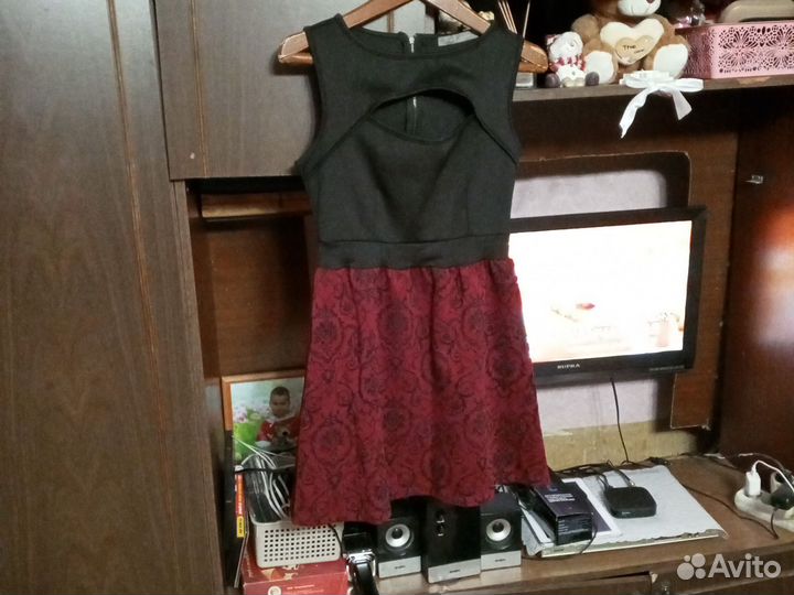 Платье женское