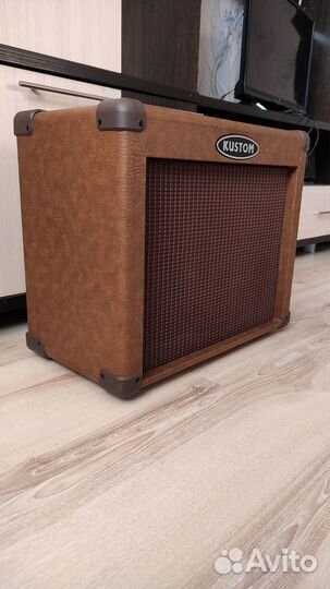 Kustom Sienna 35 (комбоусилитель для акустики)