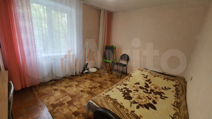 3-к. квартира, 65 м², 2/5 эт.