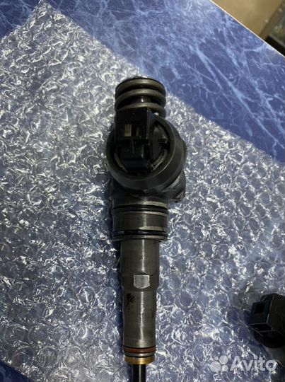 Насос -Форсунки Volkswagen Passat b6/Caddy