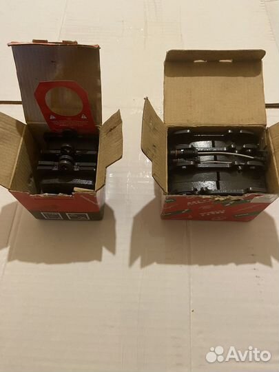 Дисковые тормозные колодки TRW