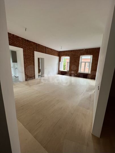 3-к. квартира, 105,8 м², 2/2 эт.