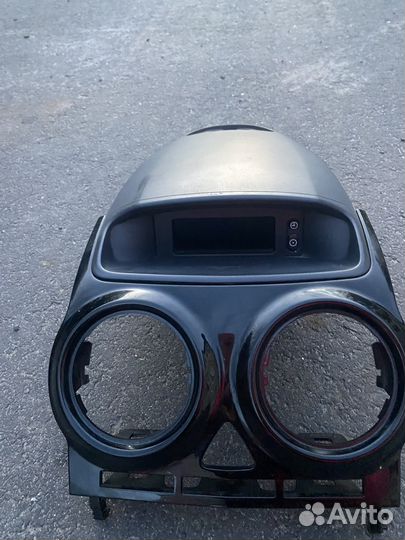 Центральная консоль с экраном Opel Corsa D