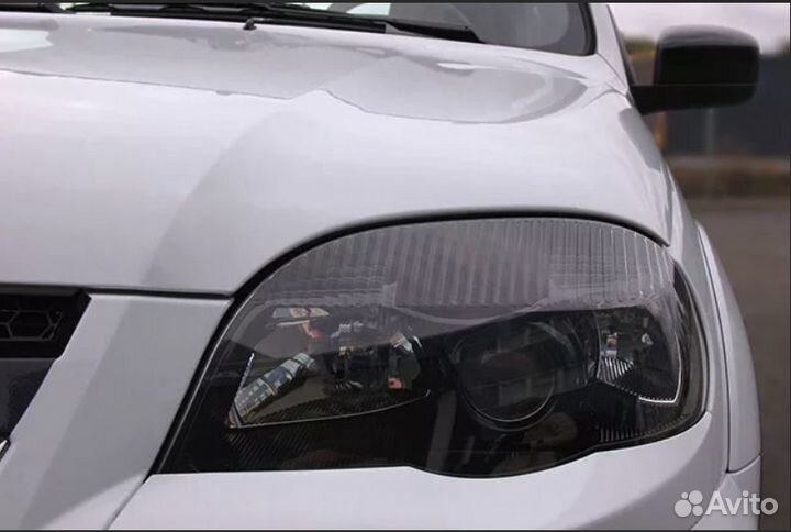 Фара правая с линзой на Шевроле Нива черная berton