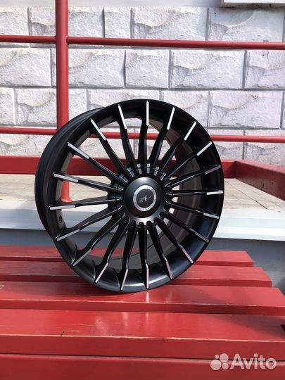 Литые диски R17 7.0 5x114.3 ET38 d67.1 cbmf