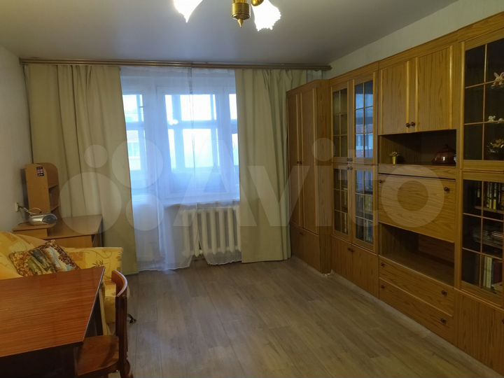 2-к. квартира, 52 м², 3/9 эт.