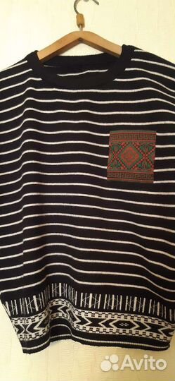 Свитер женский с этническими узорами 42-46 размера