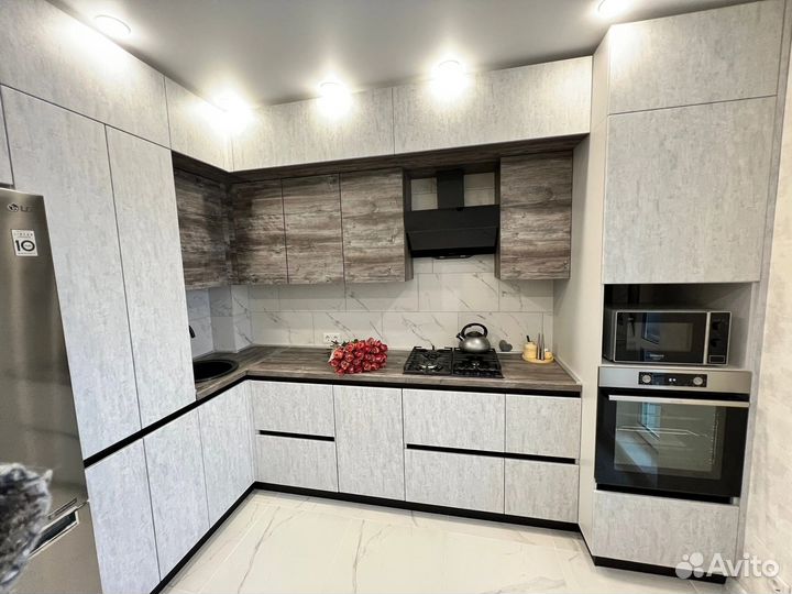 Угловая кухня на заказ. Производство