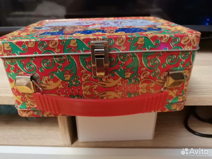 Коробка подарочная новогодняя