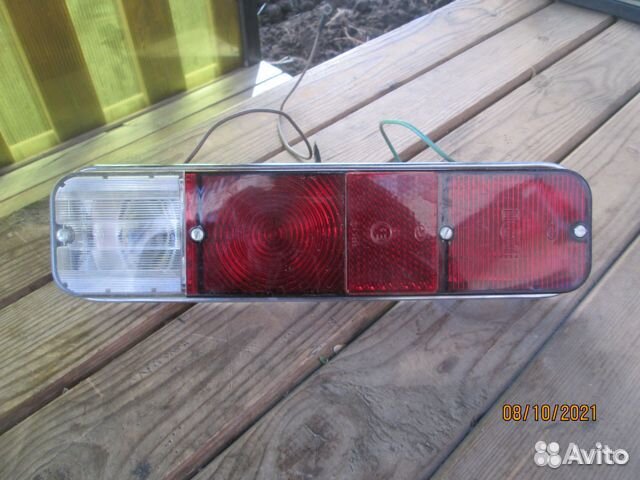 Фонари и плафоны зад. Москвич,повторитель ваз 2103