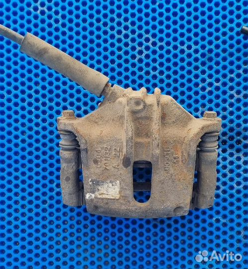 Суппорта передние Peugeot 307