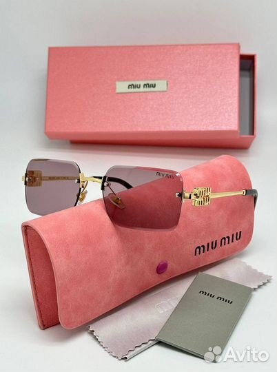 Солнцезащитные очки miu miu