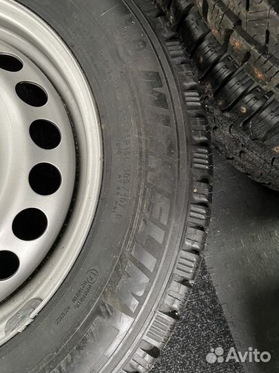 Nokian Tyres Hakkapeliitta 7 215/65 R16 R