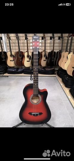 Акустическая гитара