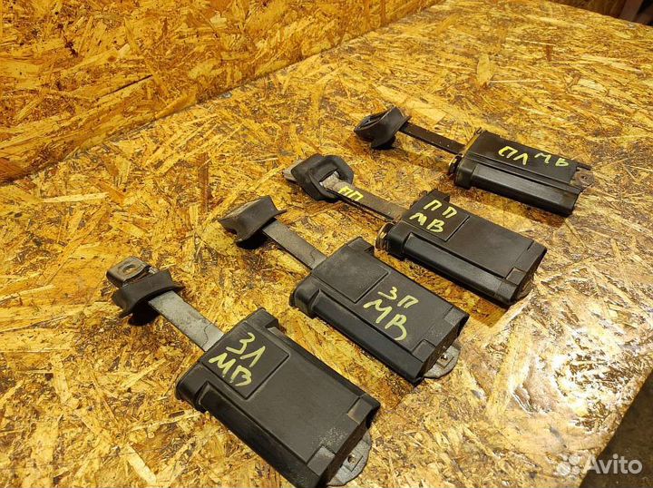 Ограничитель двери Mercedes W202